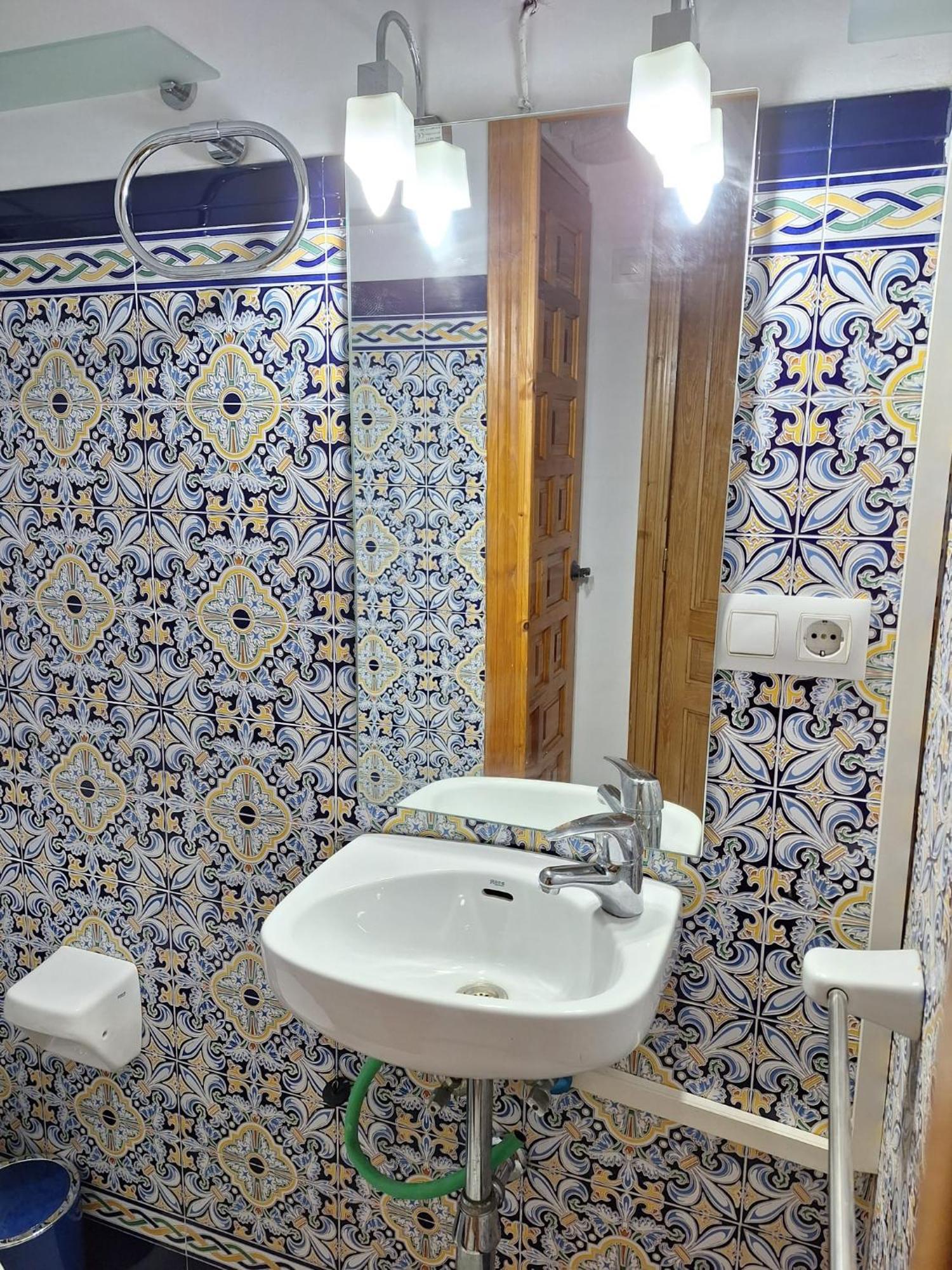 Apartamento Plaza San Roman Siviglia Esterno foto